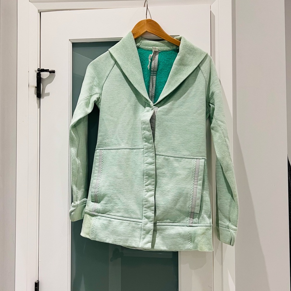 Lululemon sweater